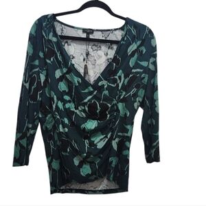 Chic Green Floral V-Neck Blouse